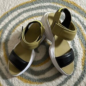 Sorel Women's Explorer Blitz Stride Sandal Size 7 - Green - NEW